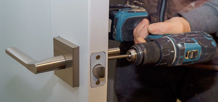 Broken Door Handle Lock Repair in Patterson, California